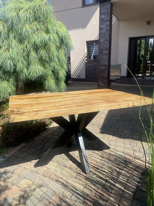 Stół prostokątny/styl indystrialny/drewno egzotyczne/metal