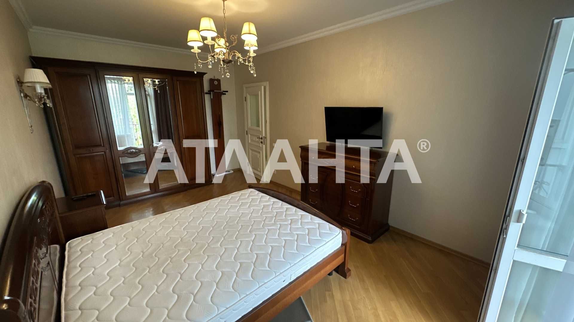 Для ценителей сталинского проекта, 3-х комнатная на пр. Шевченко