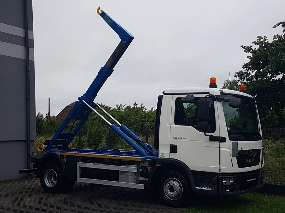 MAN TGL 12.220 HAKOWIEC SKIBICKI 4x2 KLIMA HAKOWIEC DO KONTENERÓW MANUAL 12T POD KONTENERY  TGL 12.220 HAKOWIEC 4x2 Klima Hakowiec Do Kontenerów Manual