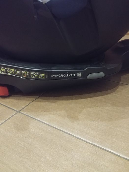 Fotelik Britax Romer SWINGFIX M i-SIZE