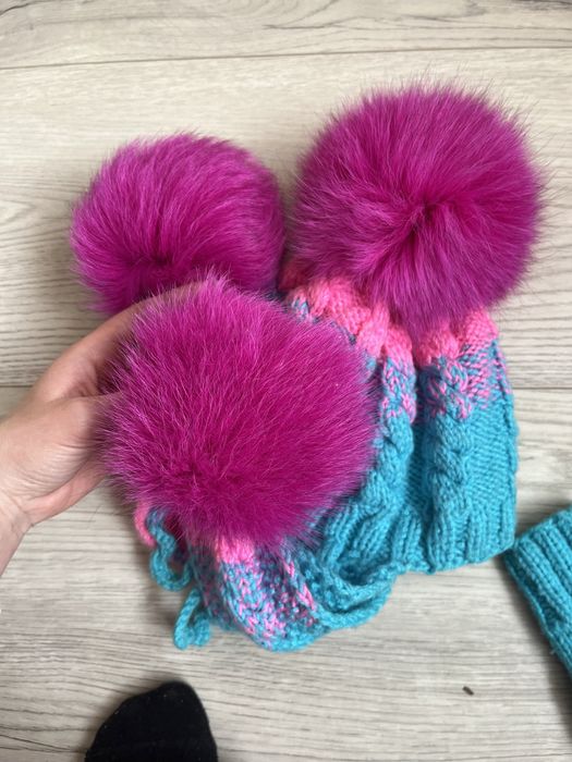 Продам шапку зимову длядівчинки