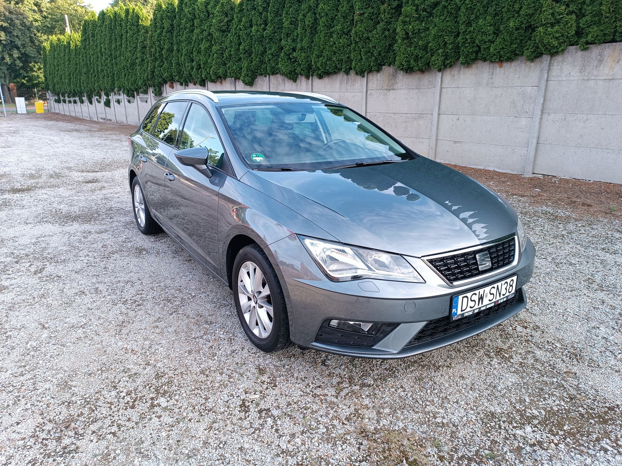 Seat Leon ST 2018r 1.6 TDI 115km*Ledy*Radar*PDC*Navi*ZAREJSTROWANY!