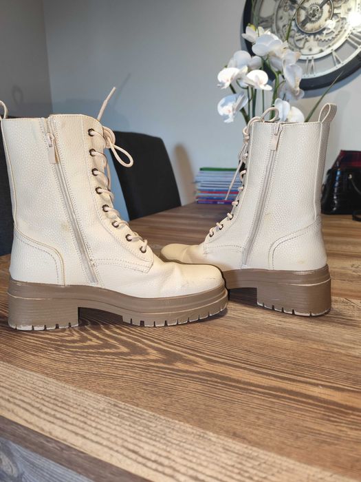 Bota de mulher - TAM 40