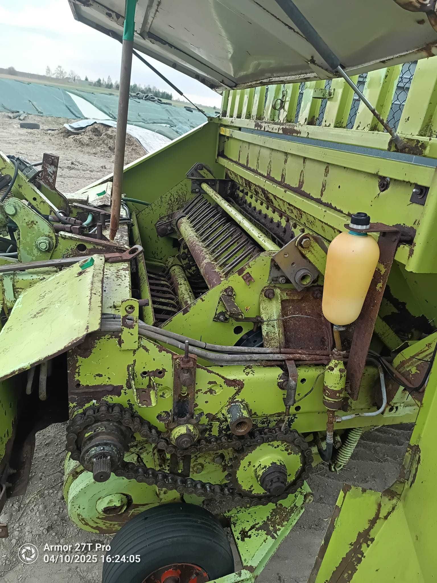 Przyczepa samozbierająca Claas Sprint 330