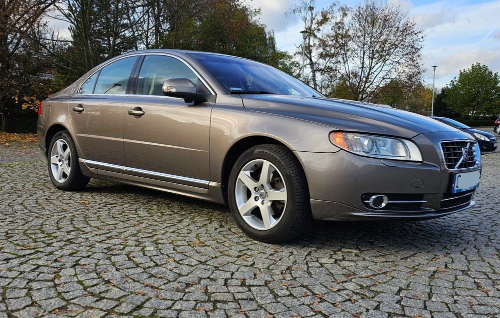 Volvo S80 Stan bdb, z polskiego salonu konfiguracja wyposażenia na zamówienie
