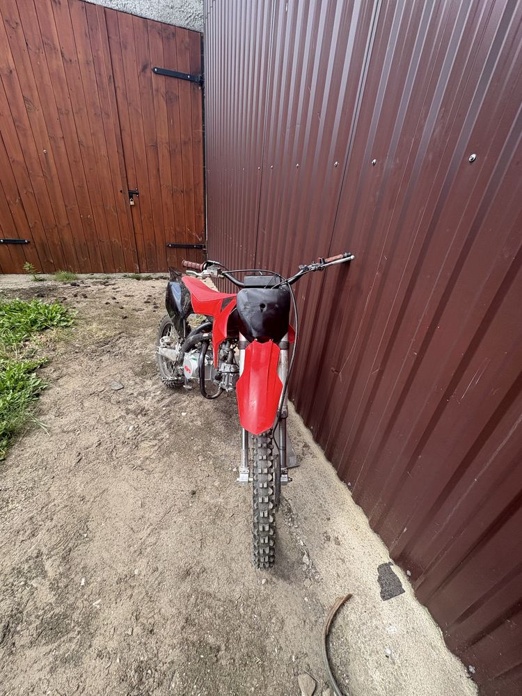 Sprzedam motor rxf 140 na dużych kołach w dobrym stanie (mrf,ycf,kayo)