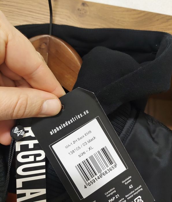 Kurtka bomberka Alpha Industries MA-1 ZH Back EMB czarna rozmiar XL