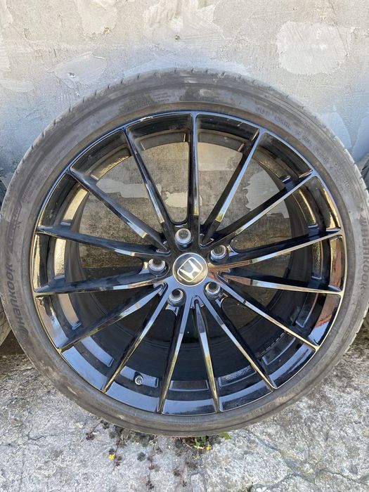 Диски з резиною на авто