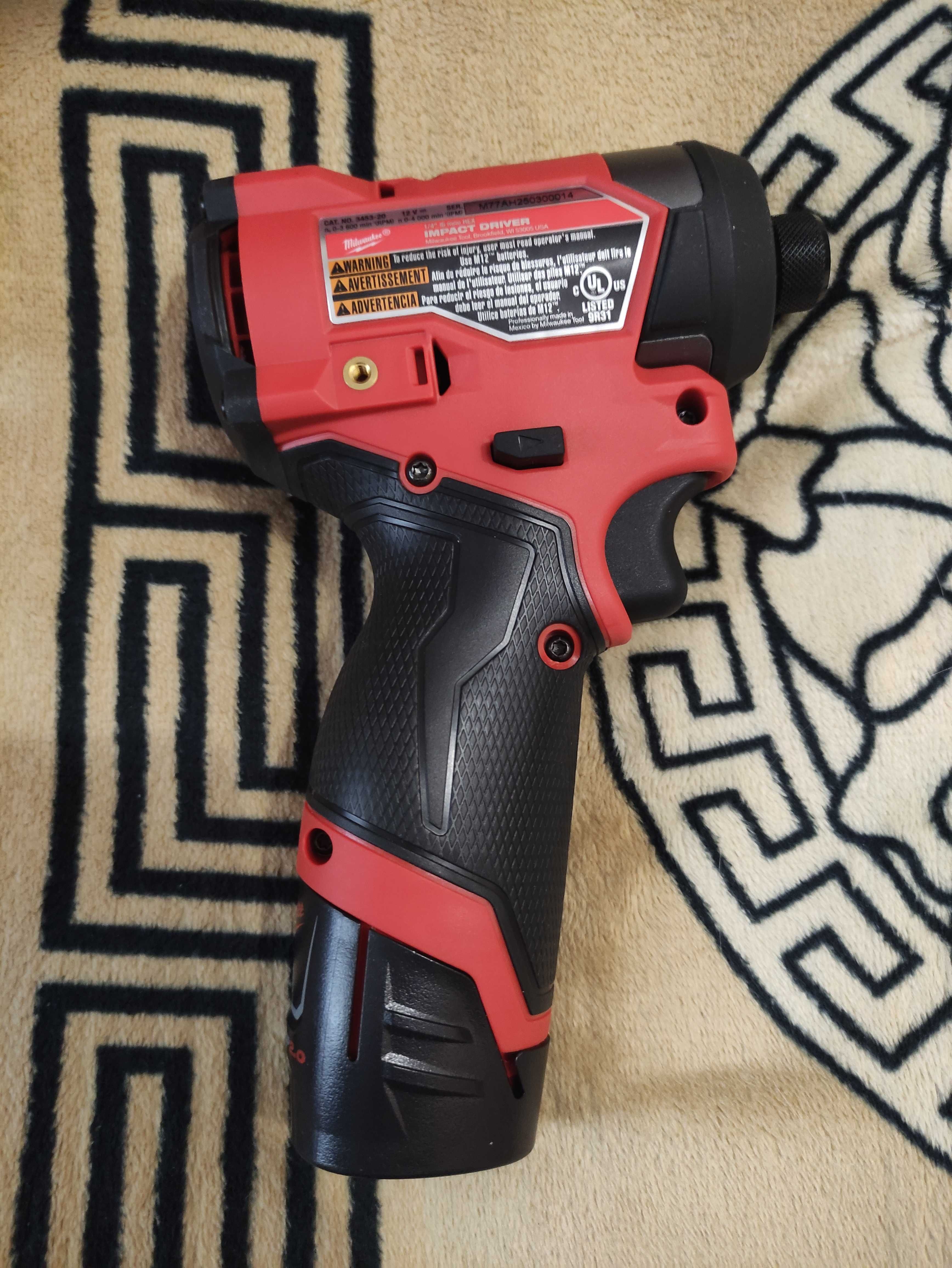 Імпакт Milwaukee m12 3453-20