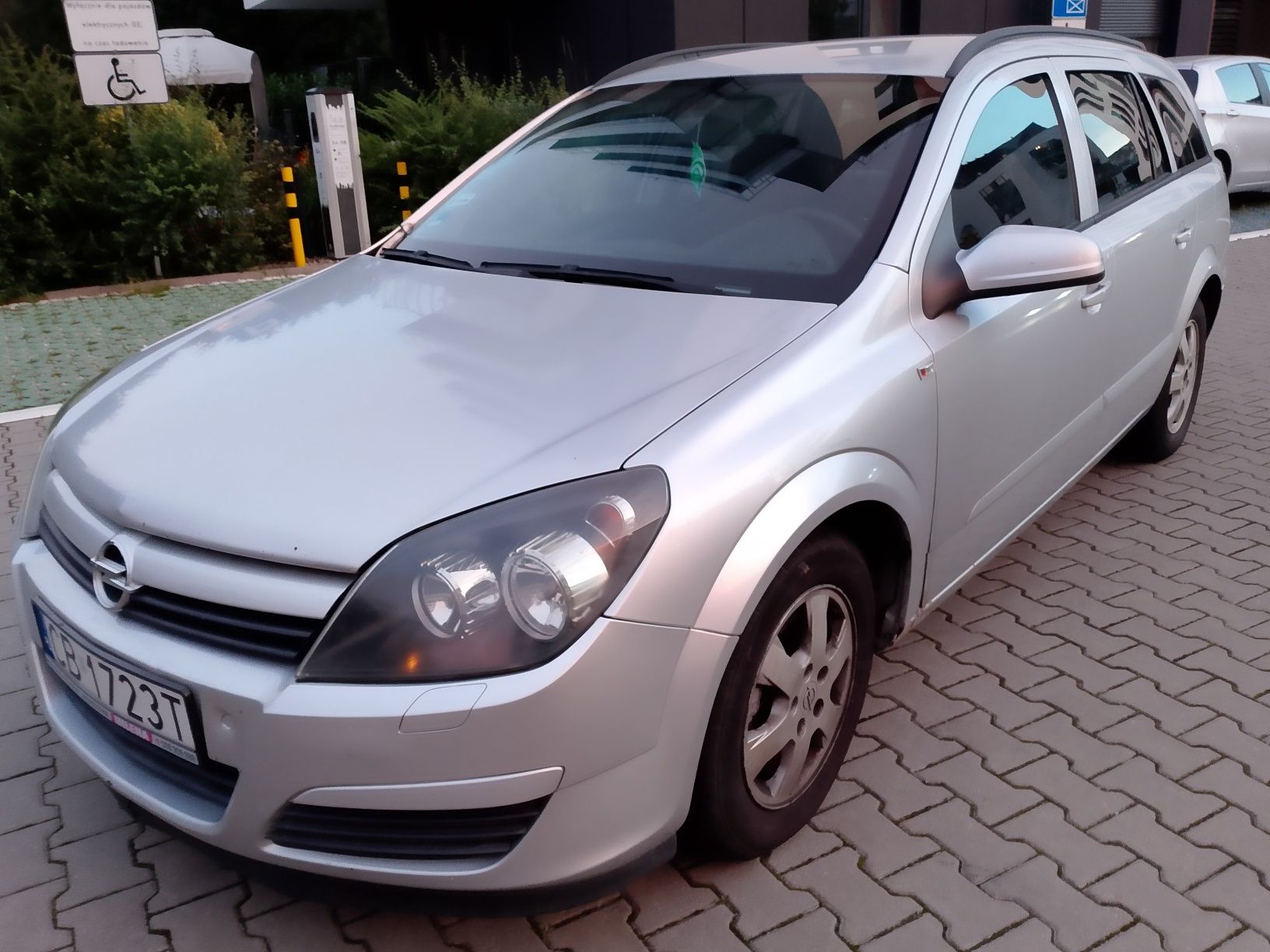 Bdb stan tech Oplaty na rok bez wkładu Opel astra 1.7