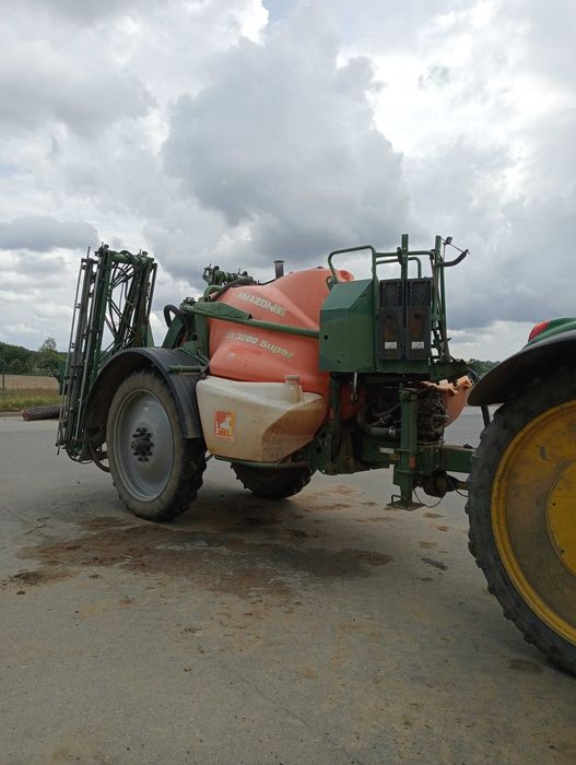 Opryskiwacz Amazone UX 3200