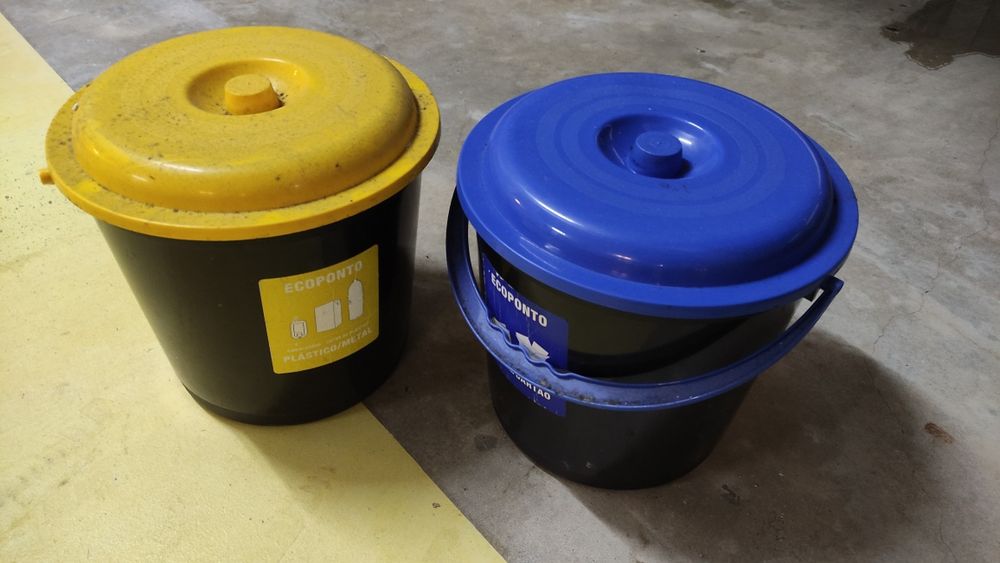 3 baldes de reciclagem