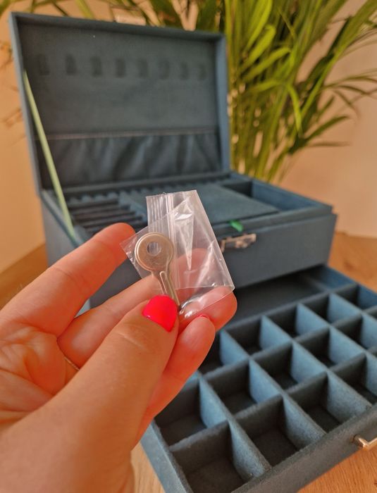 Szmaragdowy luksusowy kuferek na biżuterię z kluczykiem nowy duży XXL