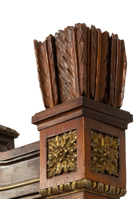 Cama Pau Santo Napoleão III, Painéis Florais Lacre, Século XIX