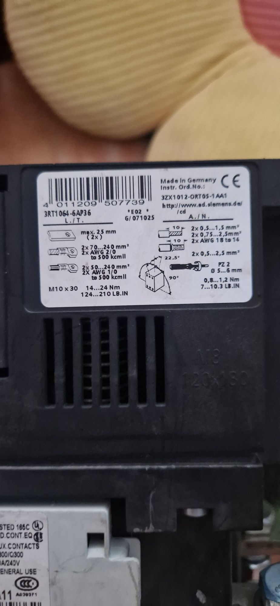 Stycznik mocy  SIEMENS 3RT1064-6..6 + 3RH1921-1DA11