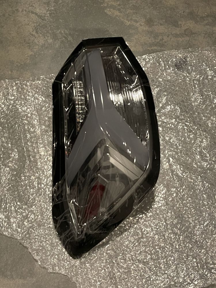 Tylne lampy Ford Focus ST mk4