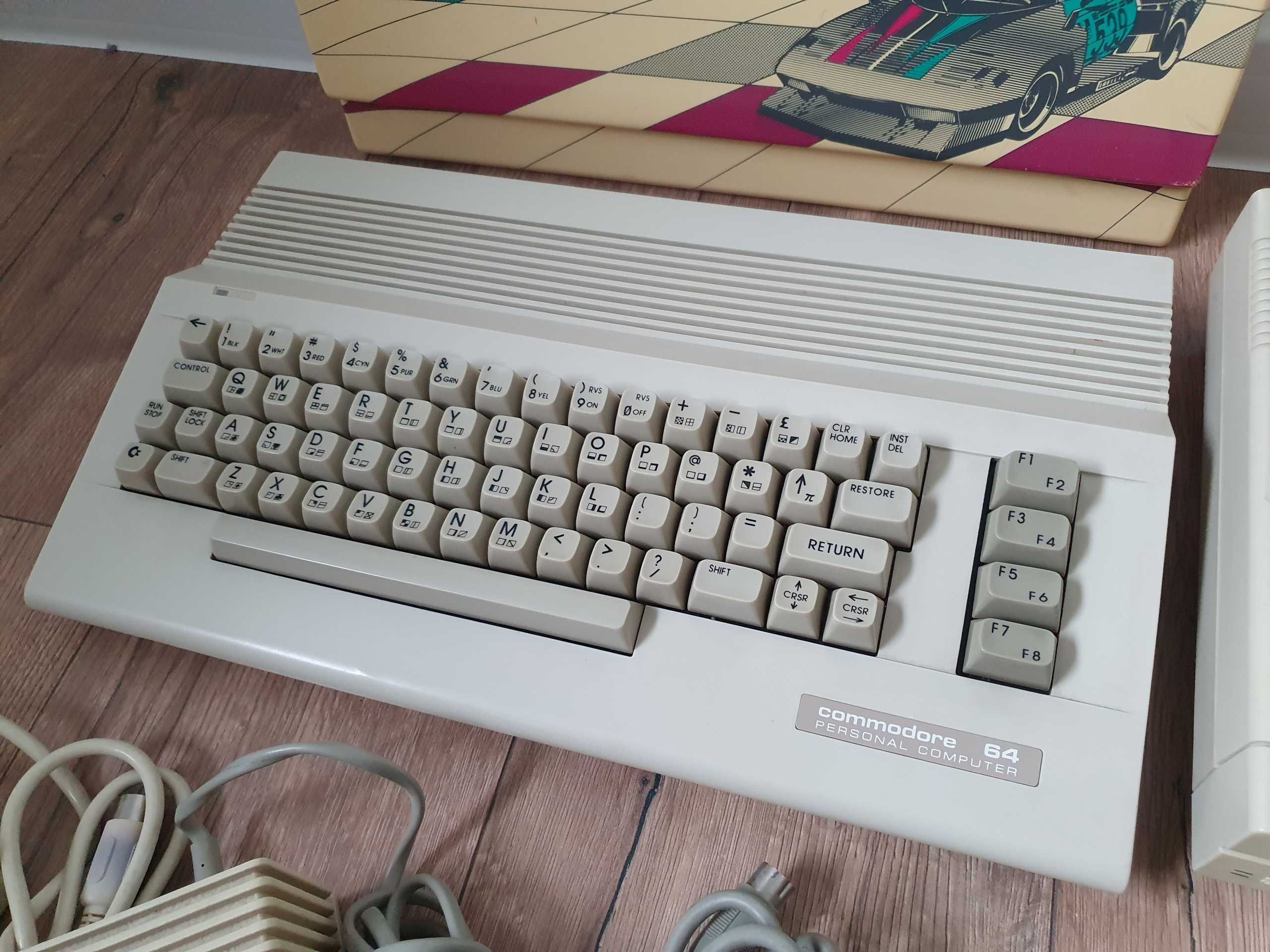 Commodore C64 + Commodore 1541-II + Zasilacze i inne