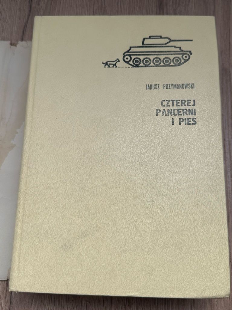 Książka Czterej pancerni i pies Janusz Przymanowski  1980