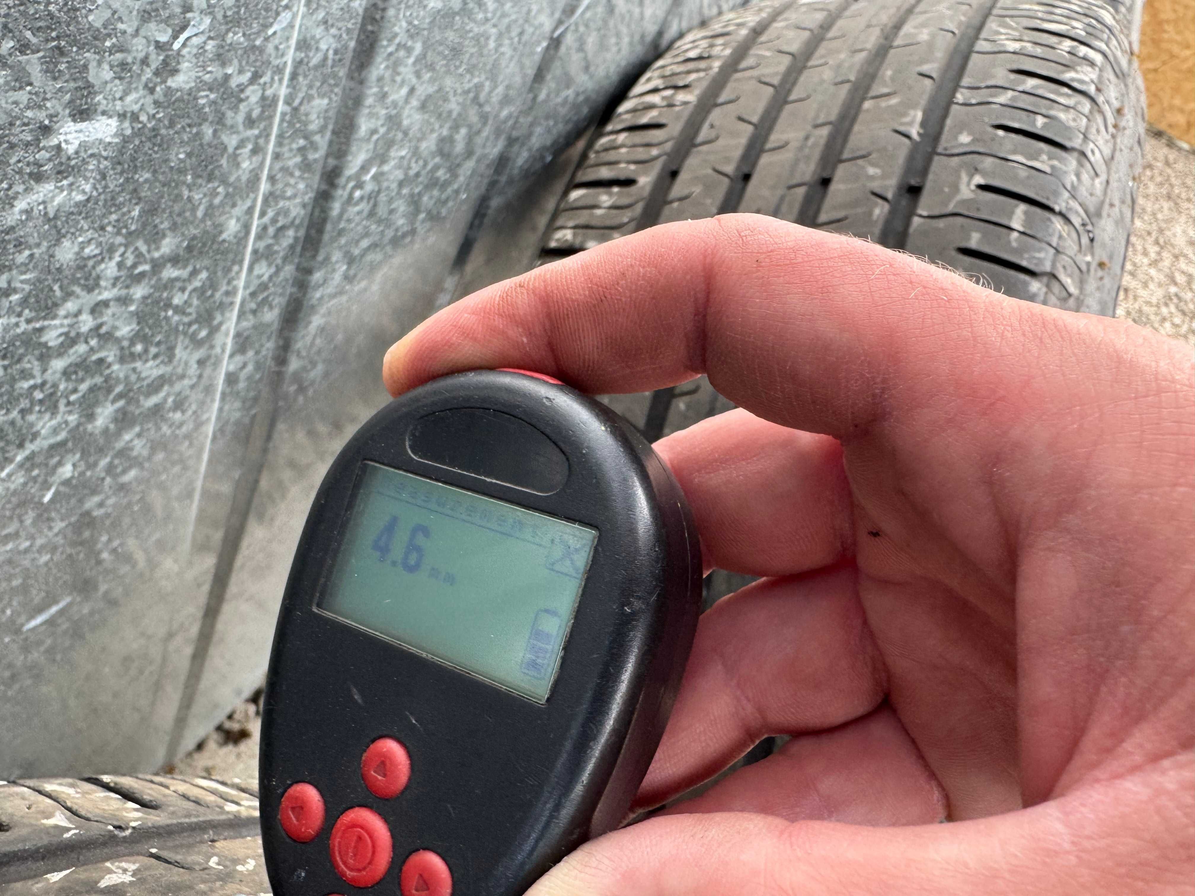 Koła Felgi Audi 225/60 R17 Continental DOT2021r. 38508B, A0