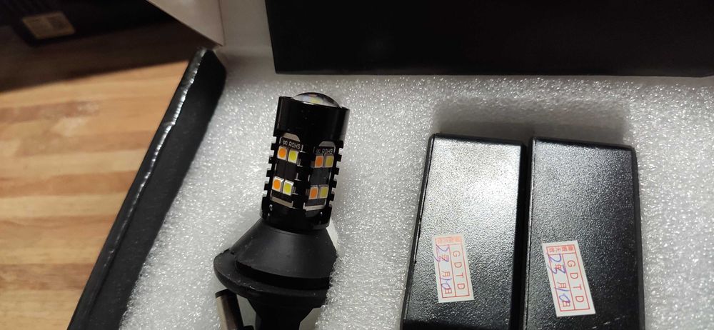 Денні ходові вогні (ДХО) + з функцією повороту PY21W