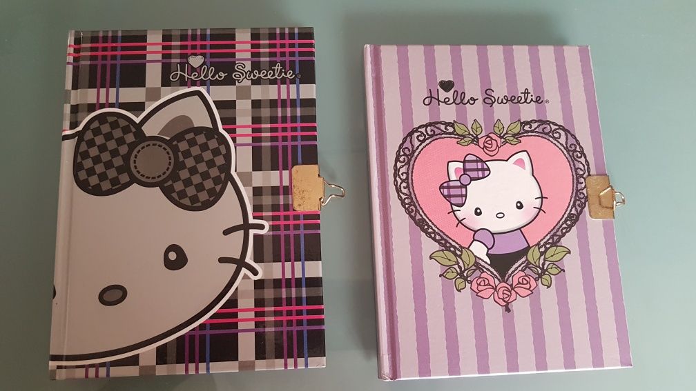 Dois blocos da Hello Kitty