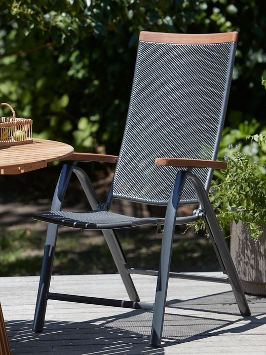 Zestaw mebli ogrodowych metalowy stół + 6 krzeseł z Jysk LARVIK