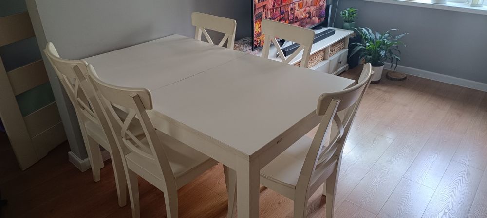 Stół rozkładany + 5 krzesel Ikea