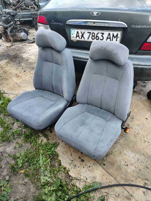 Сидения в авто передние и задние