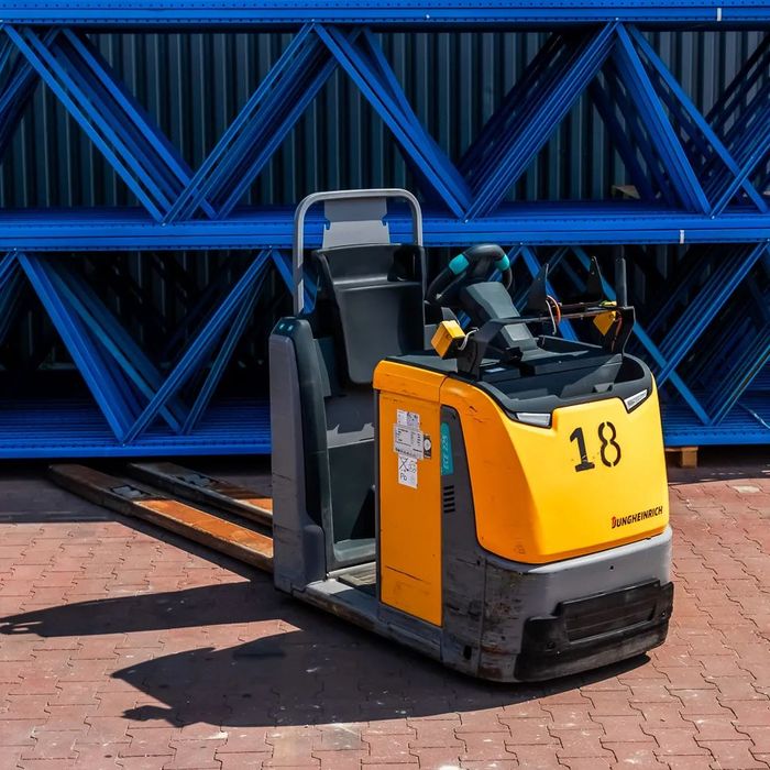 Jungheinrich ECE 225  Wózek paletowy kompletacyjny długie widły Jungheinrich Ece 225