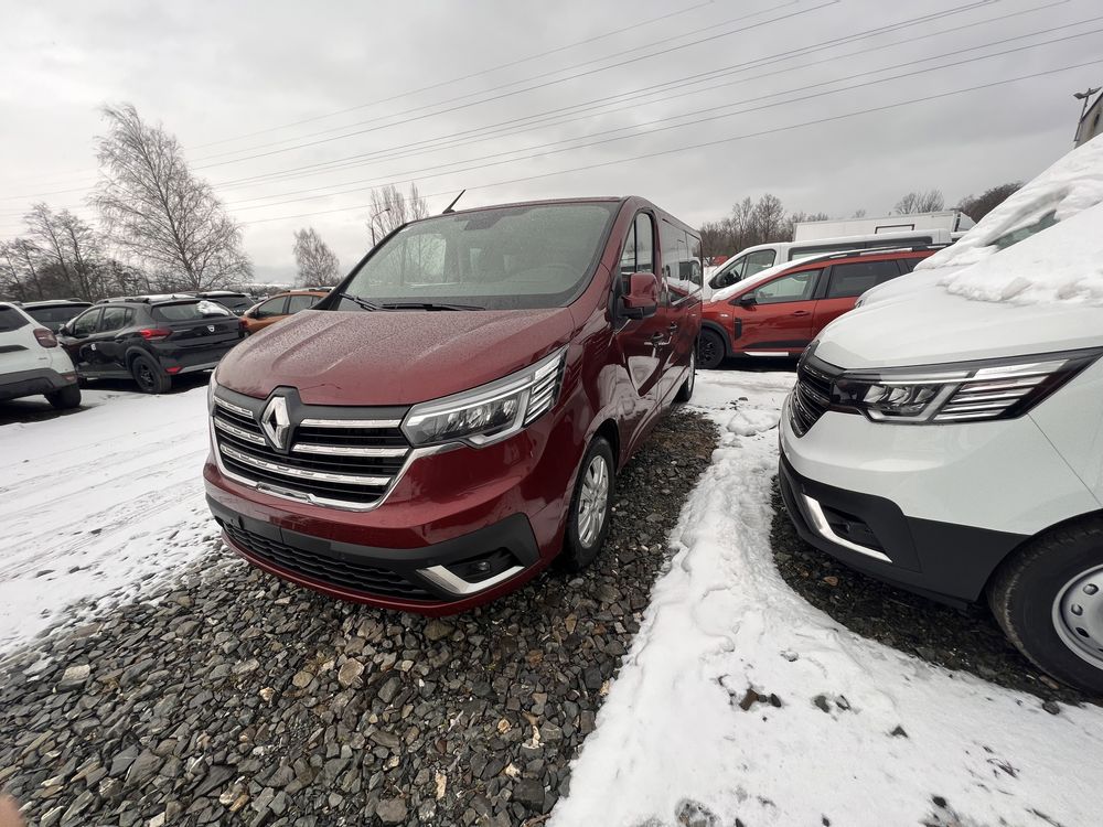 Wynajem Trafic Long 9 osobowy Włochy Chorwacja ferie alpy