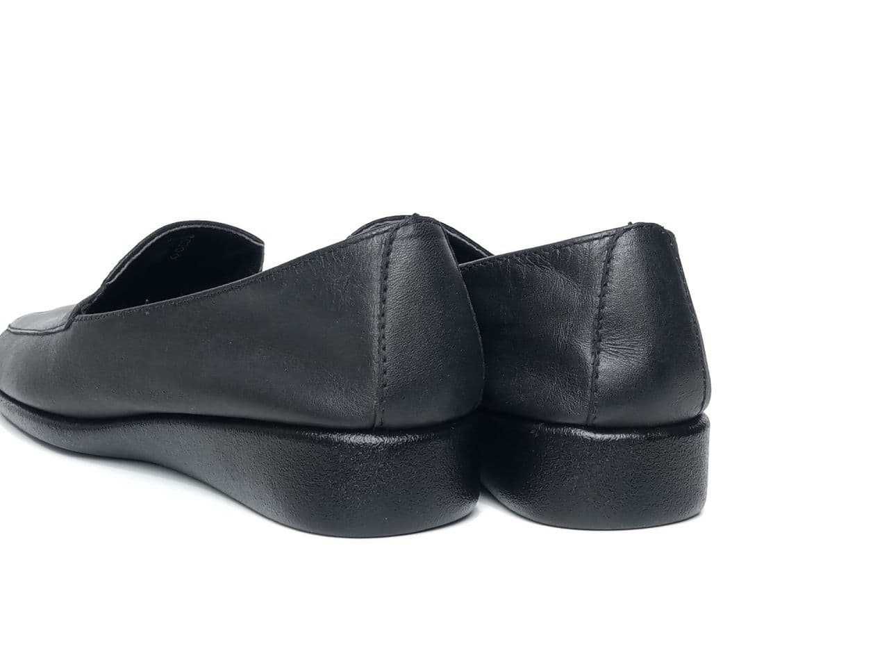 Кожаные женские туфли мокасины Ariane