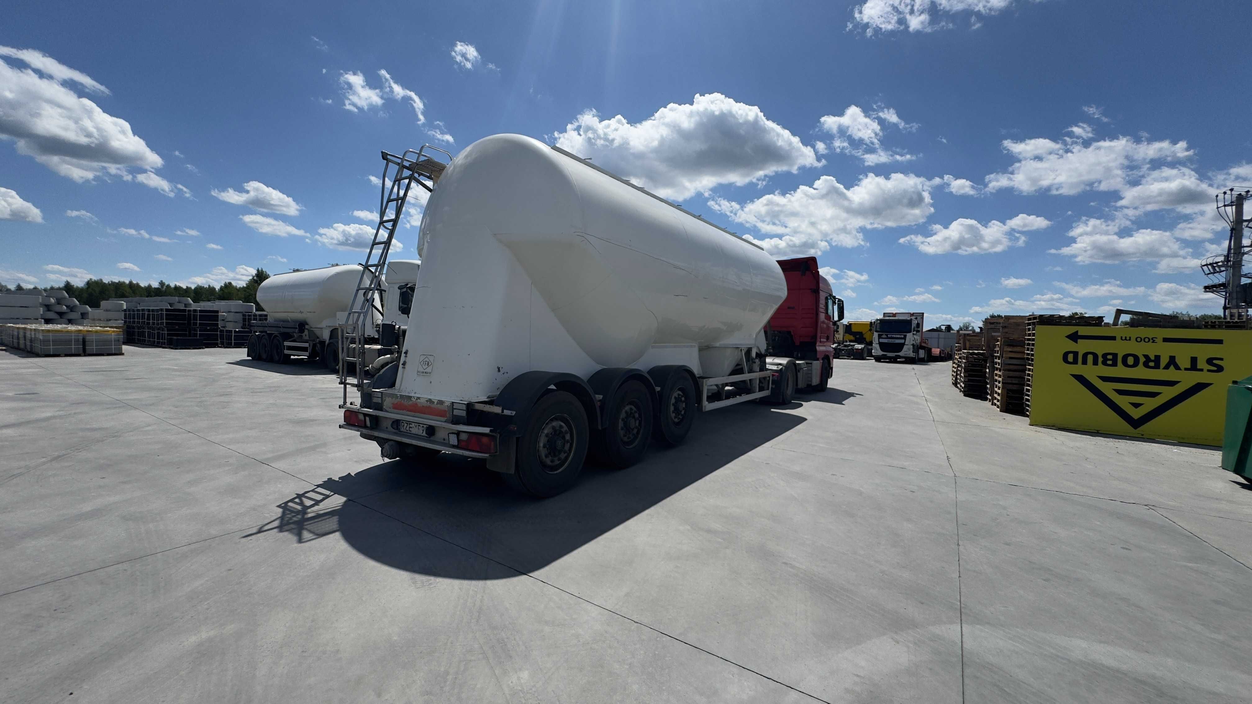 Man Tgx z naczepa  Feldbinder