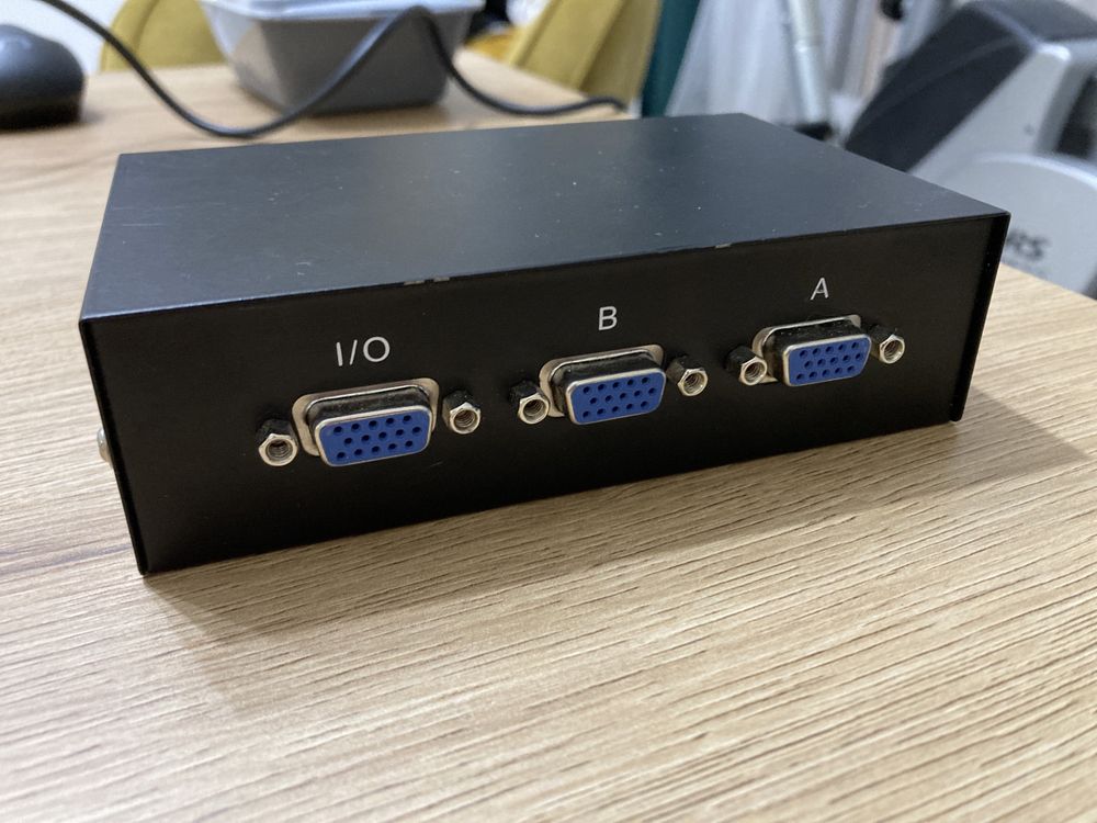 Switch przełącznik VGA kunig