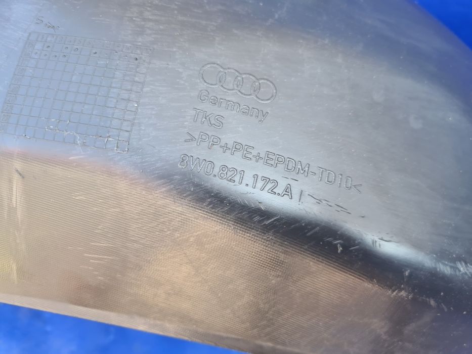 NADKOLE prawe przednie kompletne AUDI A4 B9 8W prawy przód OEM