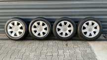 AUDI A8 D3 KOŁA FELGI OPONY 235/55R17 4E0601025S