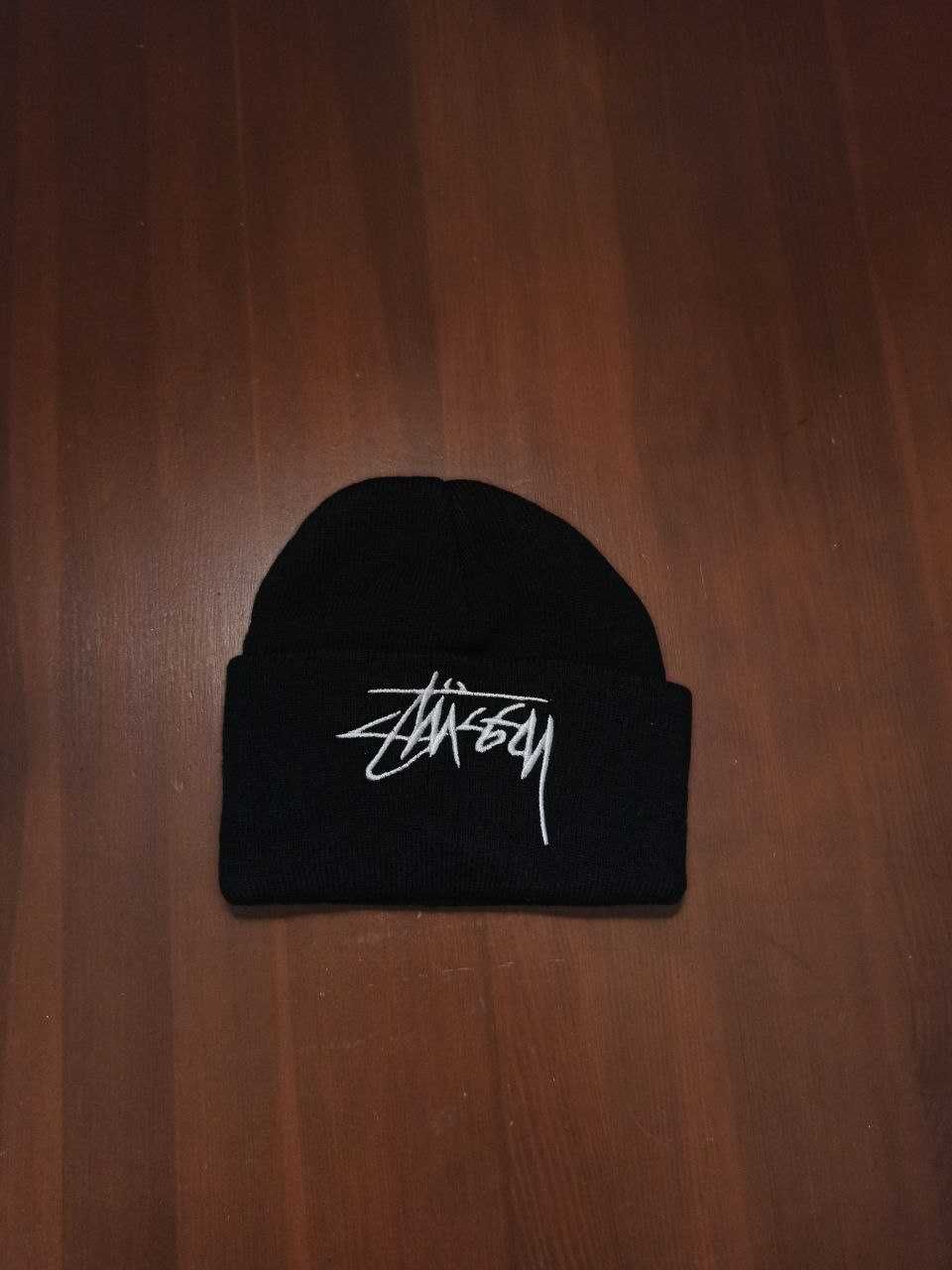 Сzarna czapka Stussy