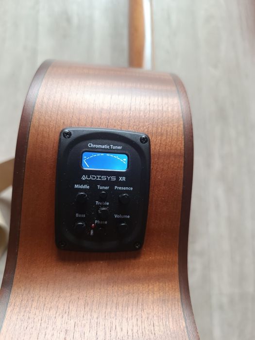 Безладовий акустичний бас V-glorify