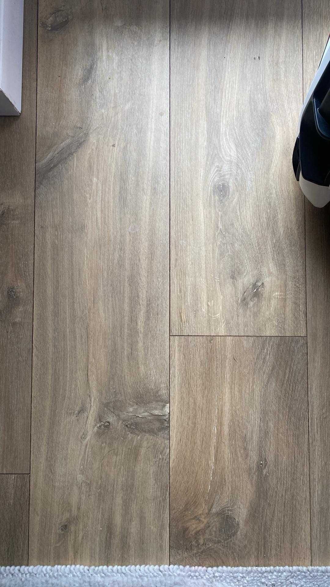 Panele podłogowe quick step AC4 hydrofobowe dąb naturalny