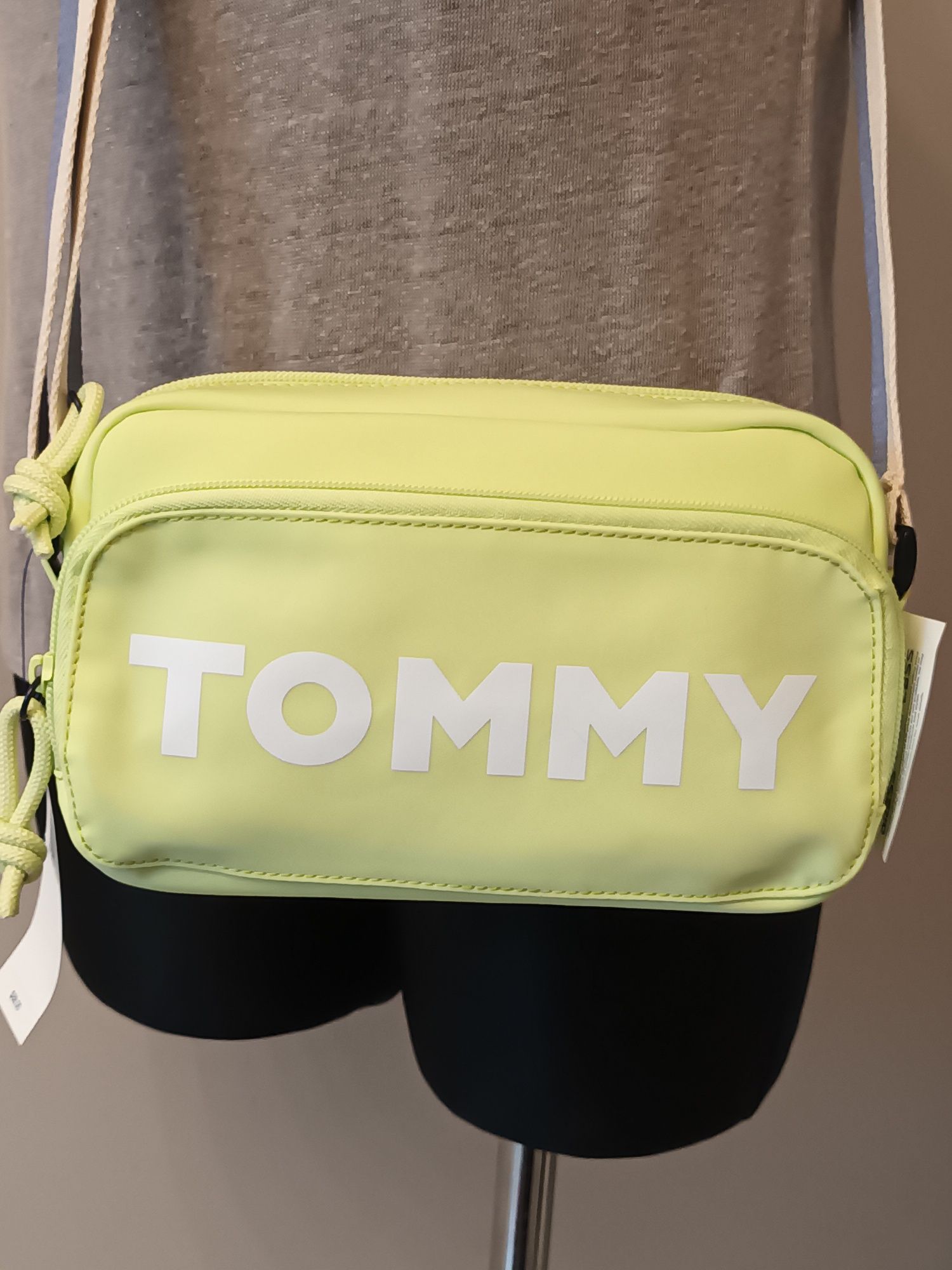 Tommy Hilfiger  Torebka Listonoszka  Oryginał