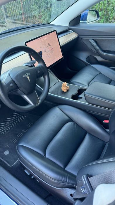 Tesla model 3 Long Range