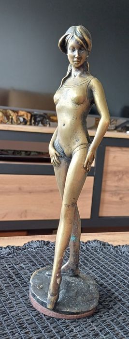 Elegancka Statuetka Baletnicy / Tancerki z Brązu - Vintage, ok. 28 cm