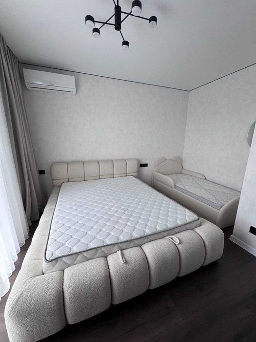 Таунхаус з ремонтом та меблями, 5 хв до озера та парку!