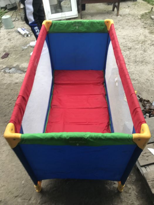 Дитяче розкладне ліжко-манеж