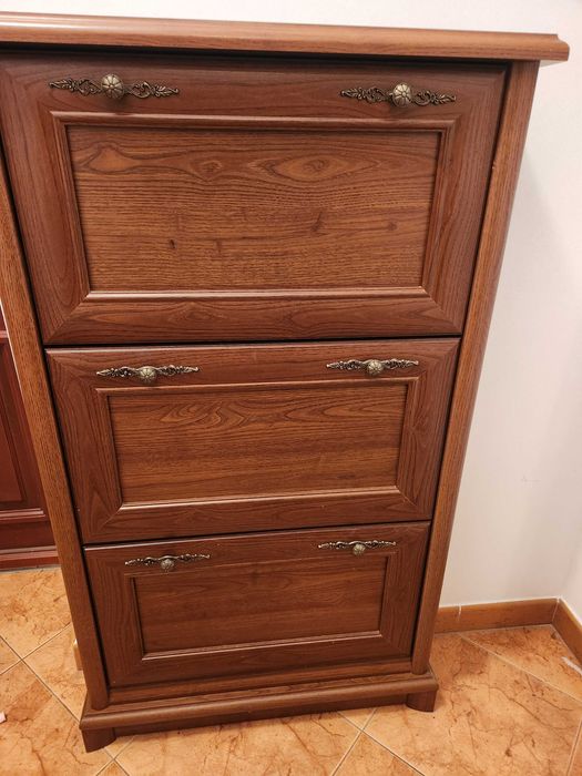 Zestaw klasycznych mebli do przedpokoju, BRW