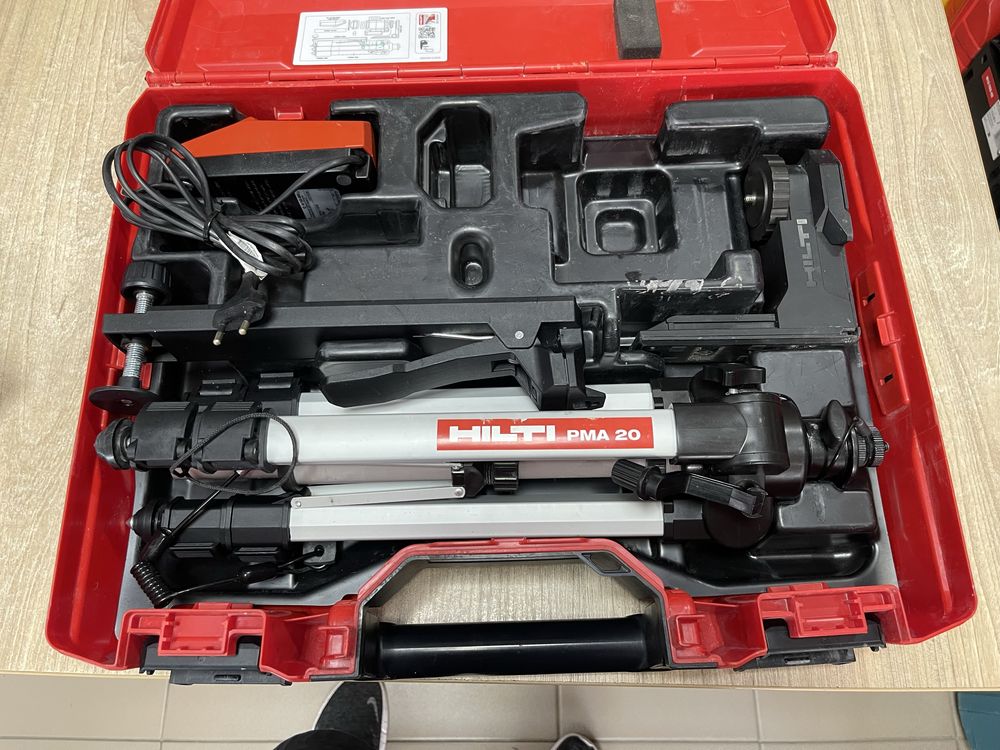 Hilti PM 30-MG / 3D лінійний лазерний рівень Хілті