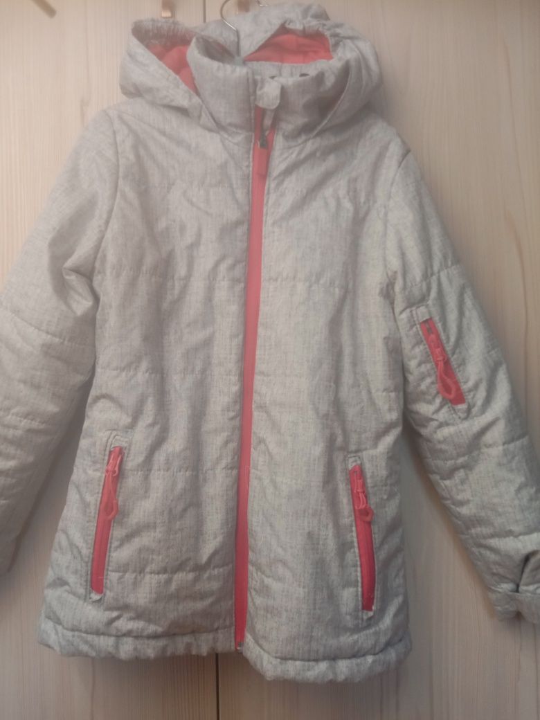 Зимняя куртка размер 128-134