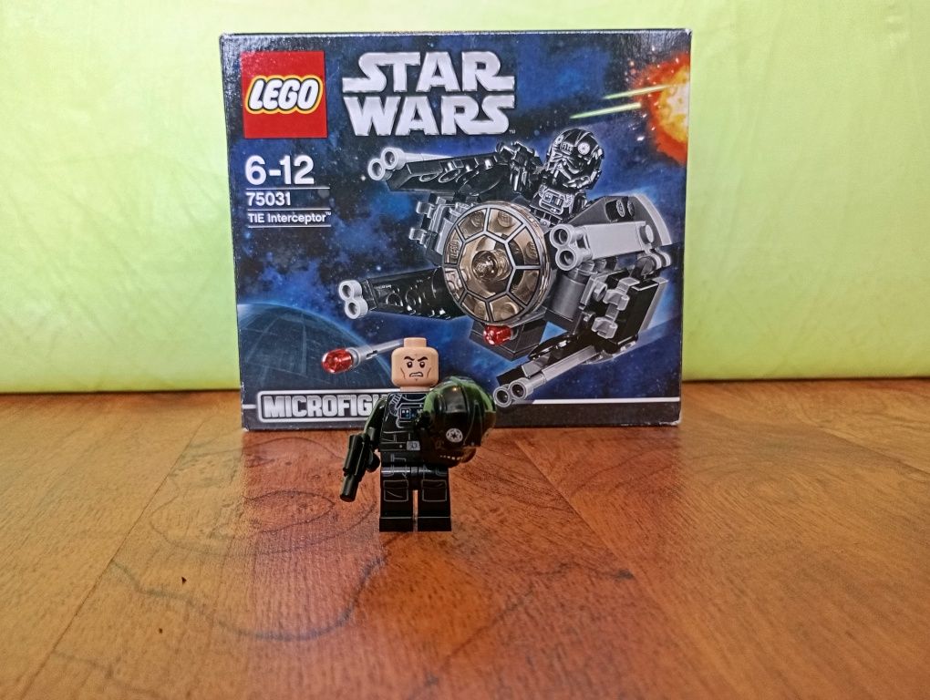 LEGO 75031 TIE interceptor microfighter