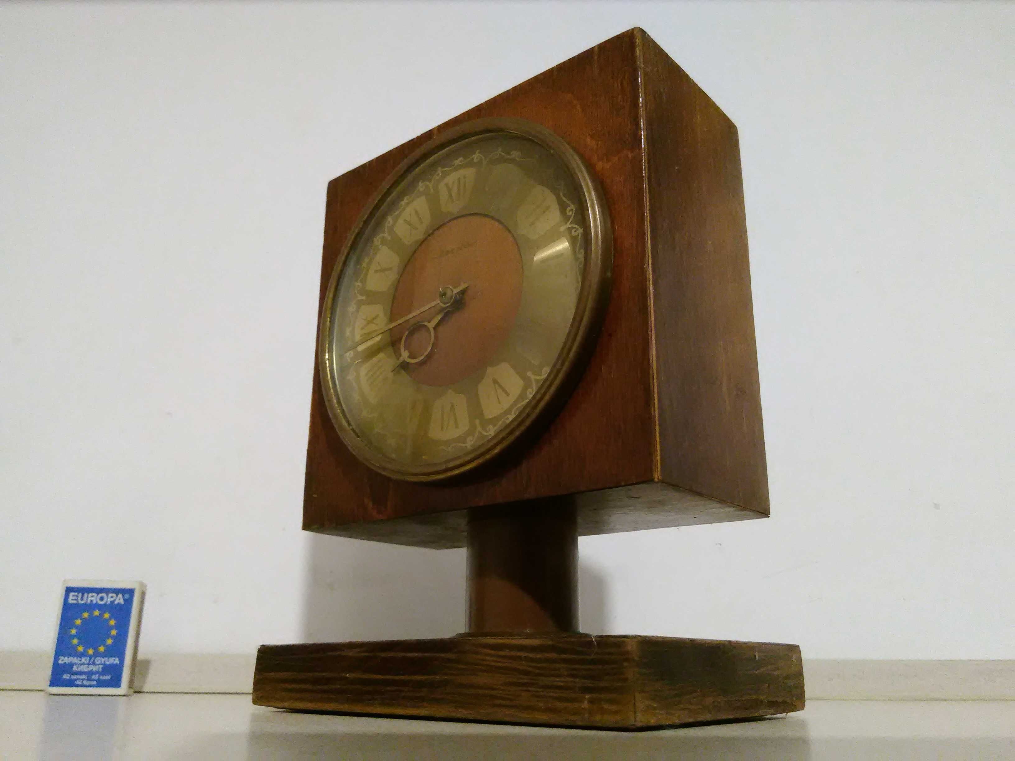 stary zegar RETRO Design Loft PRL zegarek ZSRR USRR nakręcany zabytek
