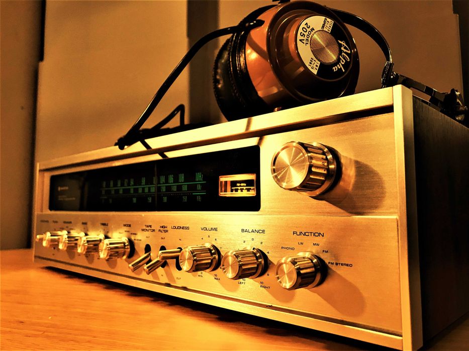 AMPLIF RECEIVER SANYO 2500L + ALPHA 205 V da Alpha Electronics JAPAN