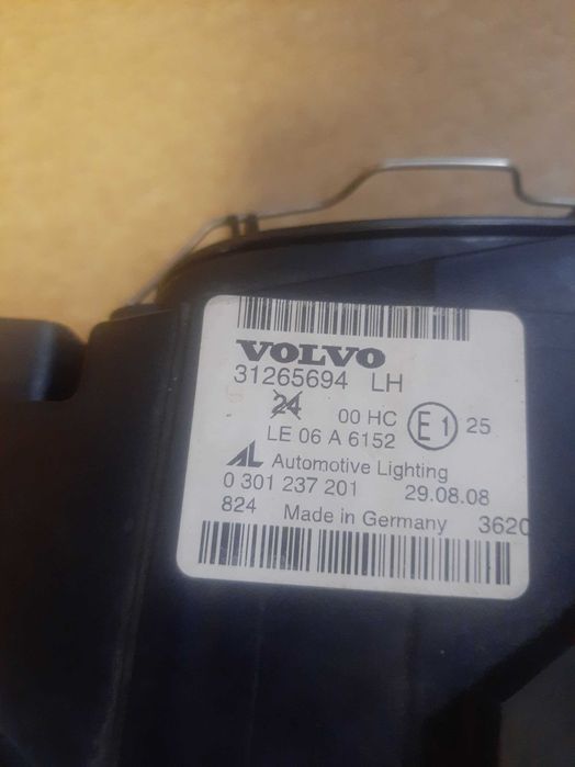 Lampy przednie volvo v50